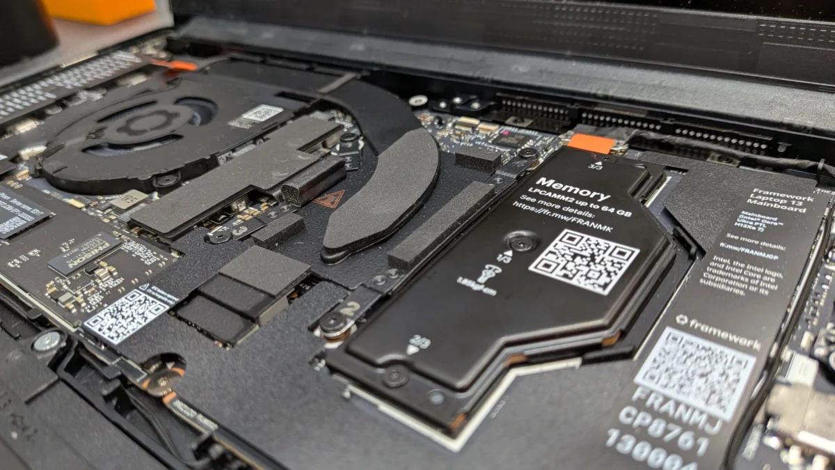 Global Memory Crisis Hits Modular Hardware: Framework Forced to Restructure LPCAMM2 and SSD Pricing Amid Skyrocketing Supplier Costs