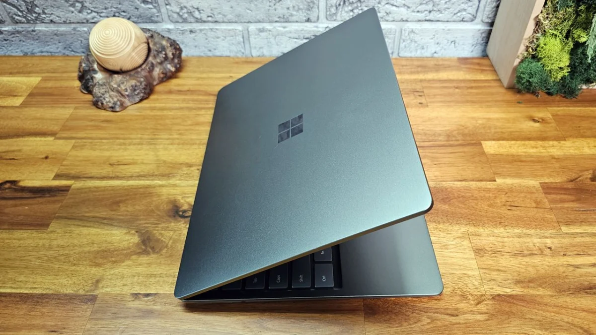 The End of an Era: Microsoft Retires the Surface Go and Laptop Go Lines