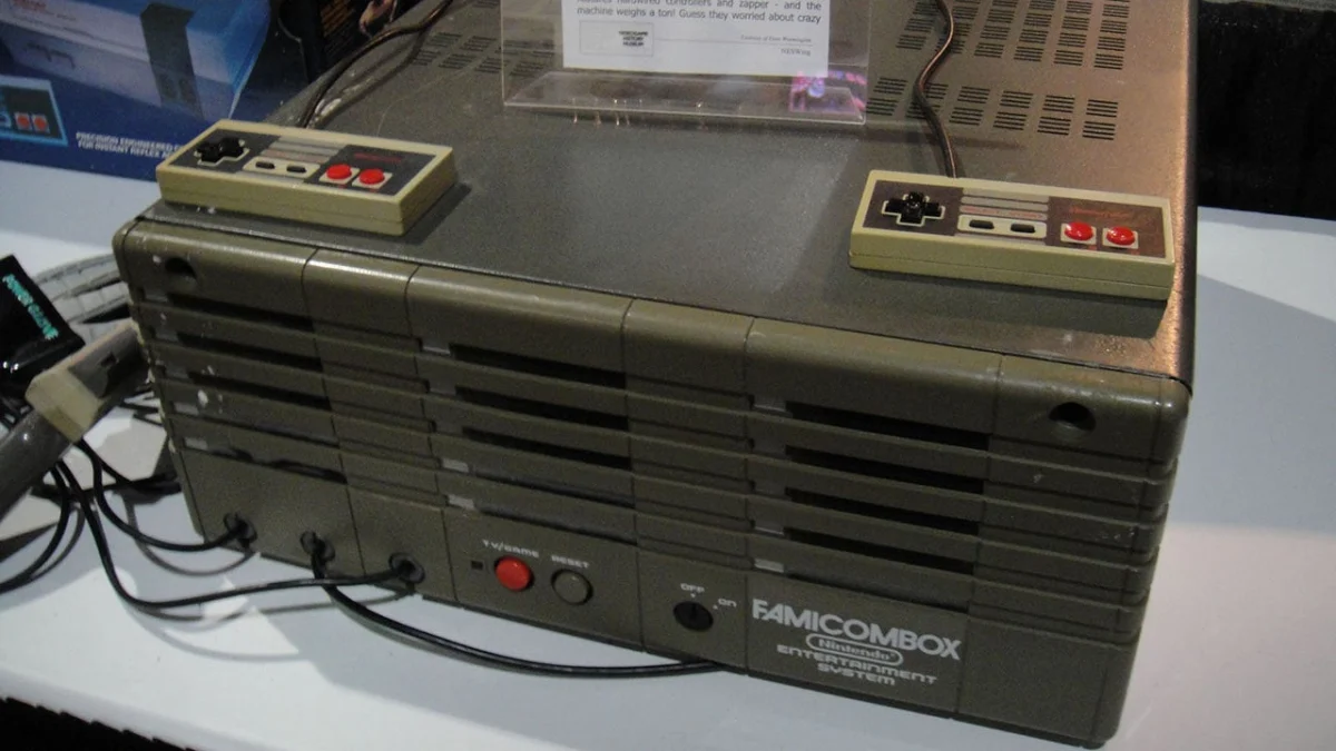 The Famicombox Chronicles: Uncovering a Retro Gaming Time Capsule in a Japanese Love Hotel