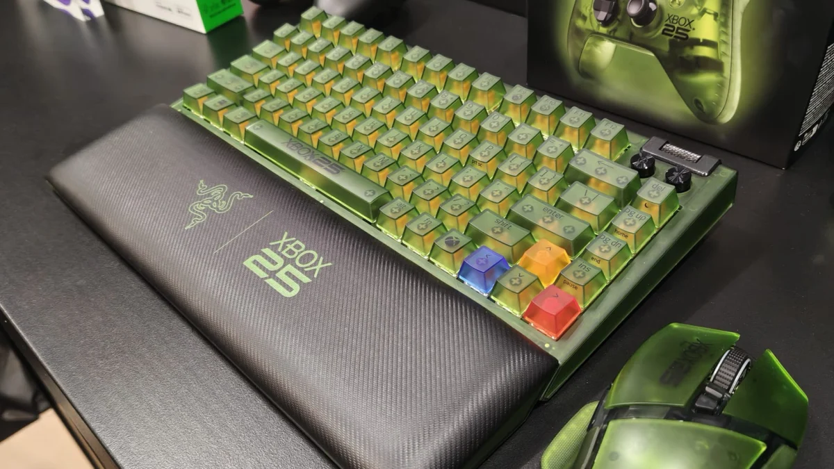 Neon Green Nostalgia: Razer’s Xbox 25th Anniversary Collection Reinvents the Y2K Aesthetic